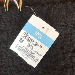 J McLaughlin Black skirt